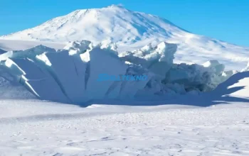 Fenomena Gunung Erebus di Antartika Muntahkan Emas Setiap Hari