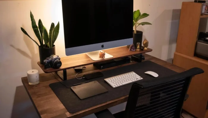 Meja Teknologi Cerdas untuk Ruang Kerja Masa Kini