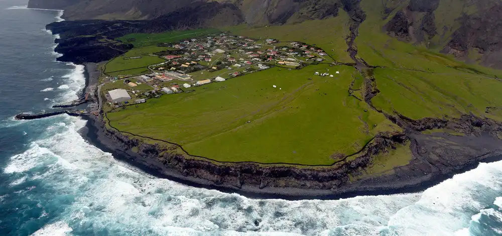 Menjelajahi Keunikan Tristan da Cunha Pulau Paling Terpencil di Dunia