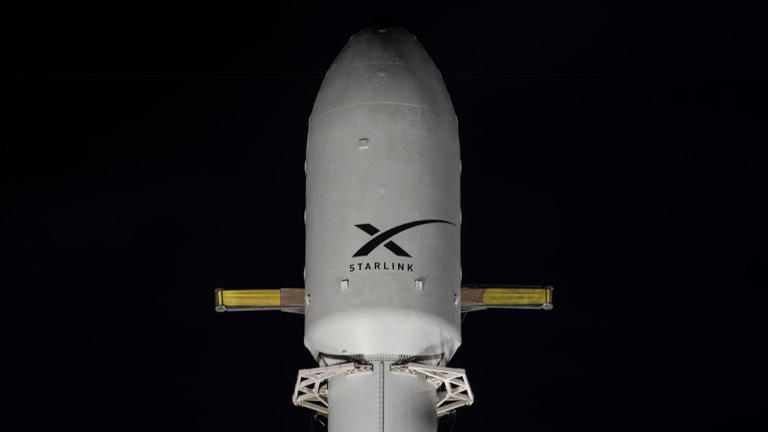 Roket Falcon 9 SpaceX Siap Meluncur di Malam Tahun Baru
