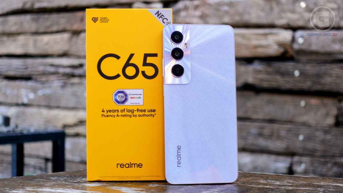 4. Realme C65 – Desain Premium dan Kamera 64 MP