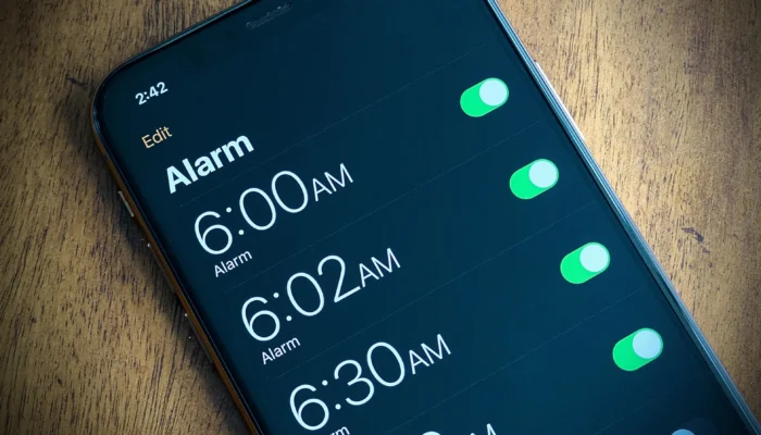 Mau Atur Alarm iPhone Lebih Cepat? Begini Triknya!