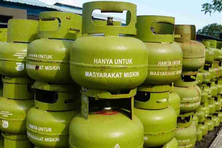 Syarat <yoastmark class=