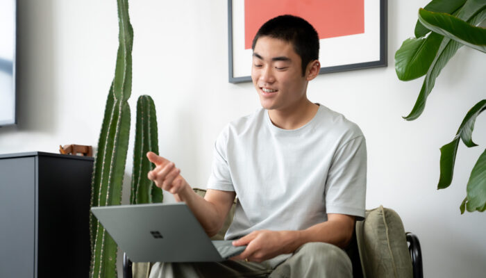 10 AI untuk Bantu Latihan MC atau Pembawa Acara