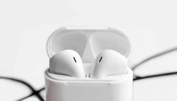 5 Earphone TWS Paling Nyaman Buat Kamu yang Sering Dengerin Musik Lama