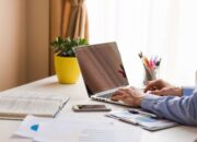 7 Aplikasi AI untuk Bikin Makalah Gratis dan Cepat