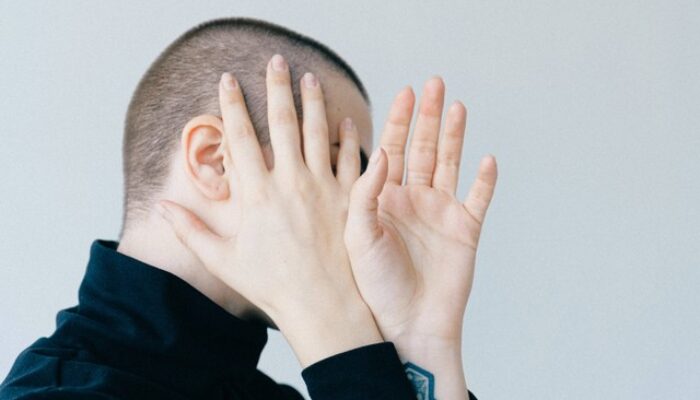 Apa yang Terjadi di Otak Saat Kita Merasa Malu