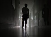 Kenapa Kita Tidak Bisa Melihat Warna di Kegelapan