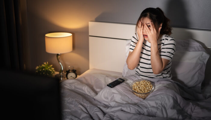 Mengapa Kita Merasa Tegang Saat Nonton Film Seru