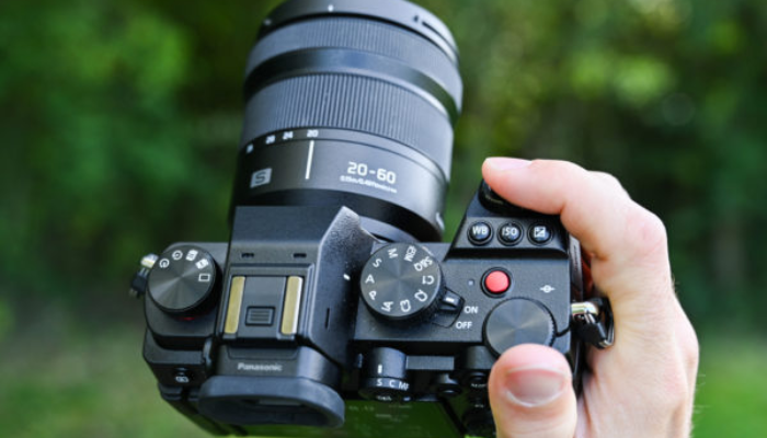 Review Panasonic Lumix S5 II Profesional Tanpa Beban Berat