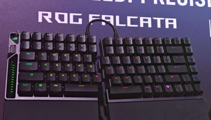 ASUS Kenalkan ROG Falcata, Keyboard Gaming yang Bisa Dibelah!