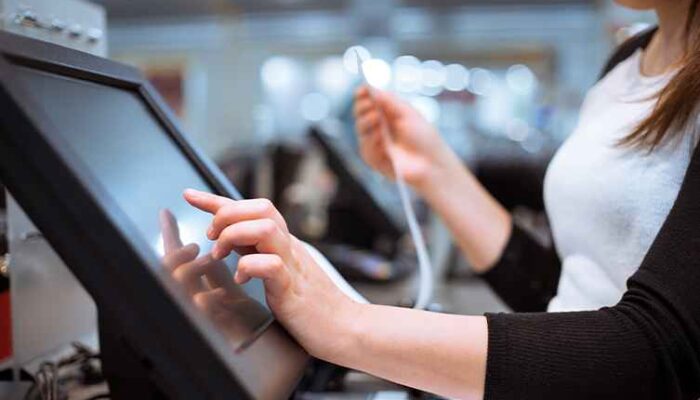 Masih Pencatatan Manual? Inilah Alasan Bisnis Perlu Beralih ke Aplikasi Kasir Digital