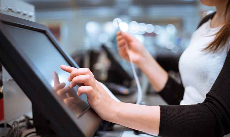 Masih Pencatatan Manual Inilah Alasan Bisnis Perlu Beralih ke Aplikasi Kasir Digital