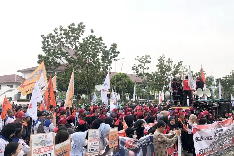 Ojol Bersatu, Aksi Protes Tuntut Hak Kerja!