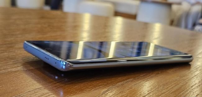 Oppo-Samsung-iPhone Minggir, HP China Ini Jadi Raja Baru di RI