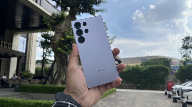 Duel Desain Flagship, iPhone 17 Pro Max Lebih Keren dari Galaxy S26 Ultra?