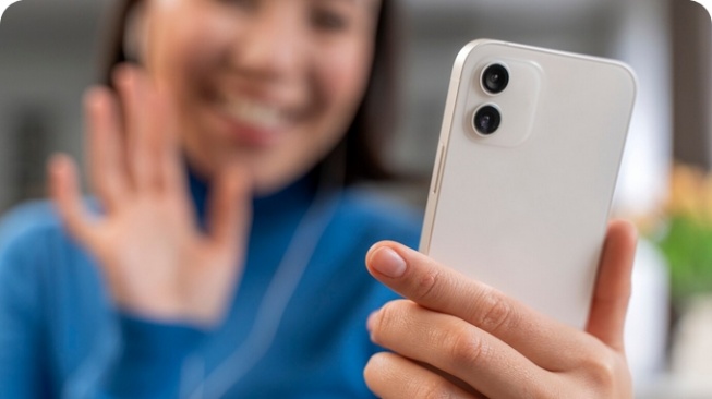 Pengen Gaya iPhone? Ini 8 HP Kece dengan Budget Mulai 1 Jutaan Aja!