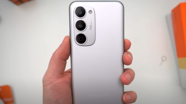 Tecno Spark 40 Pro Plus, Beneran Tipis Banget? Intip Yuk!