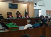 Wah, Ternyata Bukan Cuma Presiden Kita, Ya? Ini Daftar Pemimpin Dunia Lain yang Sempat Diragukan Soal Ijazah