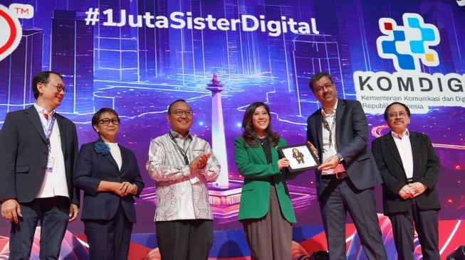 XLSMART dan Komdigi Bersatu Ciptakan 1 Juta Wanita Digital Hebat!