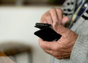 HP Rp 1 Jutaan Ini Cocok Banget Buat Orang Tua, Simpel dan Mudah Dipakai!