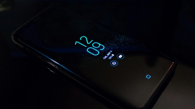 Bingung Pilih HP 1 Jutaan? Ini 7 Opsi RAM Besar & Baterai Tahan Lama!