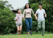 Foto Keluarga Estetik Gak Perlu Mahal? Cobain Gemini AI, Deh!