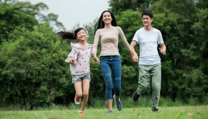 Foto Keluarga Estetik Gak Perlu Mahal? Cobain Gemini AI, Deh!