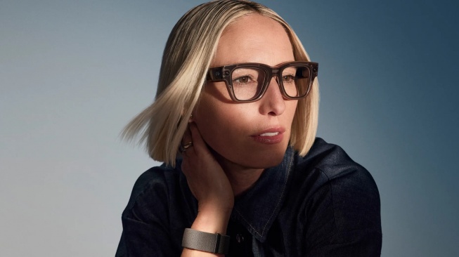 Meta Ray-Ban, Ganti Smartphone-mu dengan Sentuhan Jari?