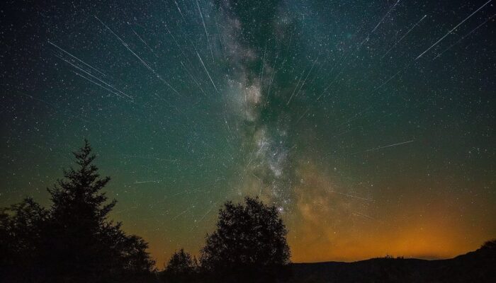 September 2025 Siapkan Diri! Ada Kejutan Langit yang Bikin Kagum