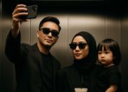 Rahasia Bikin Foto Keluarga Keren di Lift? ChatGPT Jadi Andalan!