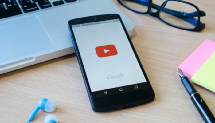 Rahasia Bikin Live Streaming YouTube Keren Langsung dari HP Android & iPhone