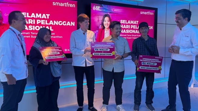 Rayakan Hari Pelanggan Nasional Bareng XLSMART, Kejutan Kuota, Diskon, dan Hadiah Menantimu!
