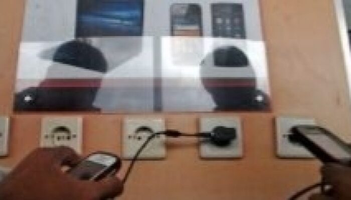 Stop! Jangan Lakukan Ini Saat Ngecas HP Kalau Gak Mau Nyesel!