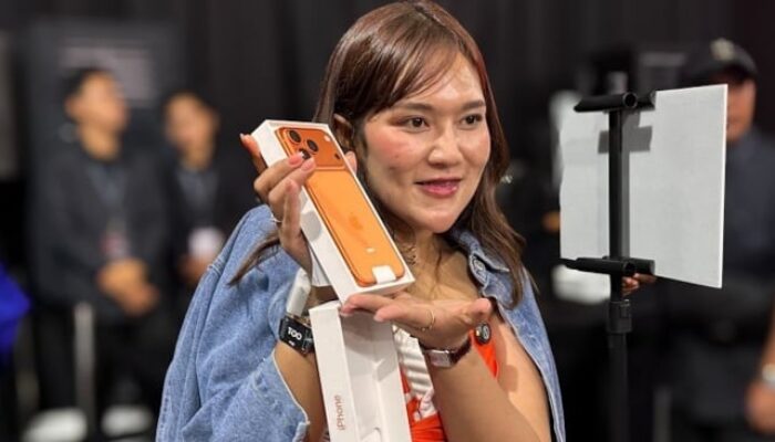 Gak Nyangka! Rela Nunggu Seharian Demi iPhone 17, Kenapa Sih?