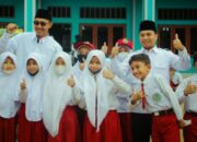 Kata-Kata Menyentuh Hati untuk Guru Tersayang, Inspirasi Statusmu!