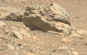 Wah, Batu Aneh Ditemukan Rover NASA di Mars! Asalnya dari Mana, ya?