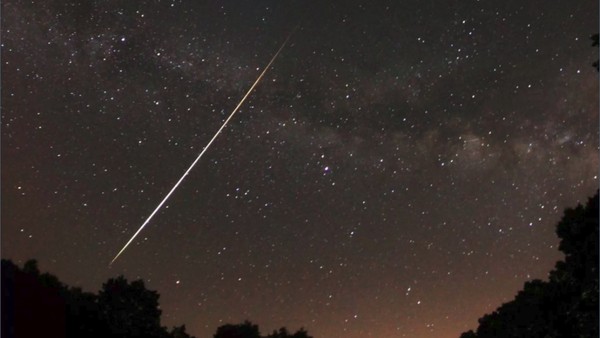 Jangan Sampai Ketinggalan Hujan Meteor Geminid 2025 di Malam Ini 14 Desember, Ini Dia Waktu Terbaiknya!