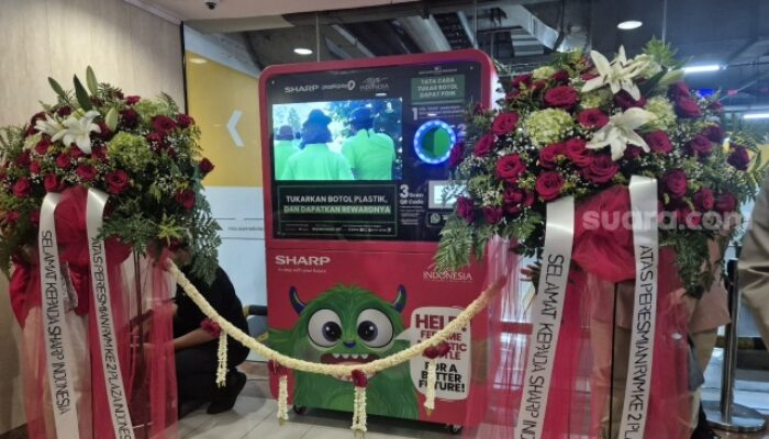 Botol Plastikmu Bisa Jadi Voucher Belanja? Ini Buktinya di Plaza Indonesia!