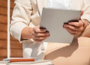 Nggak Pusing Multitasking! 5 Tablet SIM Card Harga Rp1 Jutaan Ini Siap Jadi Andalanmu