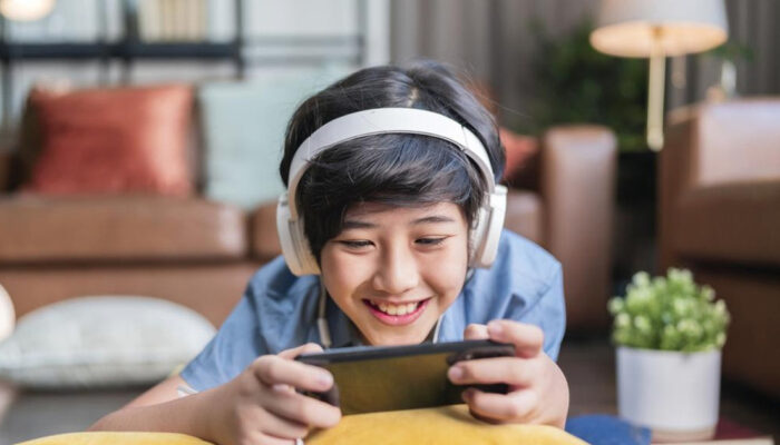 Anak Online: 41% Akses Internet, Tips Aman Orang Tua