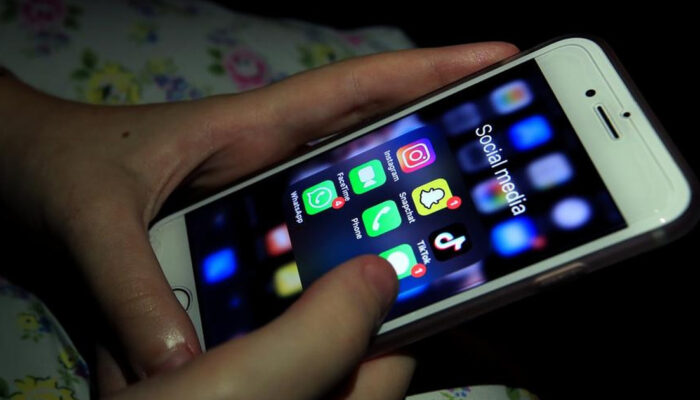 Bahaya Medsos Mengancam Otak Anak Eropa Siap Bertindak Tegas