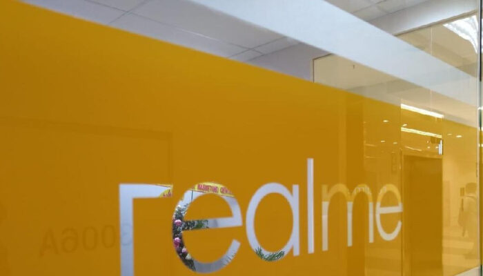 Realme Tegas Bantah Merger Oppo Buka Suara Soal PHK India