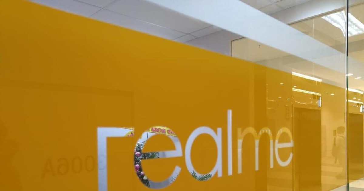 Realme Tegas Bantah Merger Oppo Buka Suara Soal PHK India