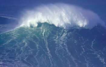 Satelit Ungkap Gelombang 35 Meter Menggila di Pasifik