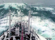 Terungkap Gelombang Monster Laut Benar Adanya Bukan Fiksi