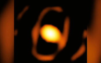 Bintang Raksasa WOH G64 Tak Meledak Ilmuwan Kaget Kenapa