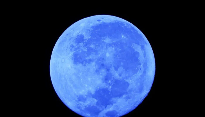 Bulan Biru Matahari Hijau Fenomena Langit Langka Ini Sebabnya