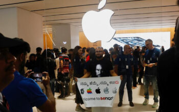 China Ditinggal Apple 25 Persen iPhone Kini Dirakit di India