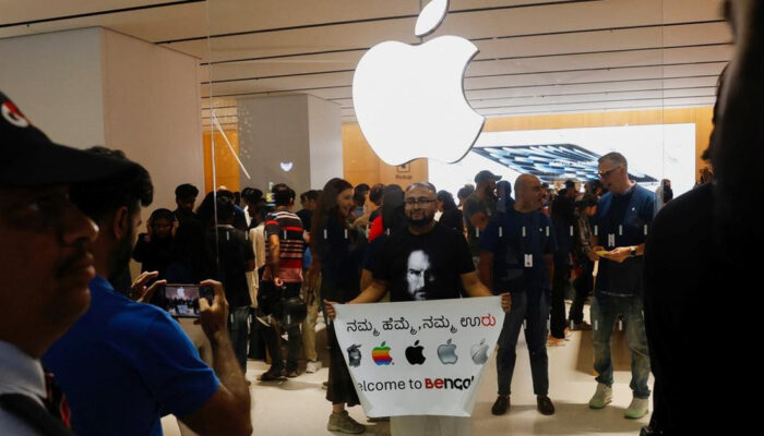 China Ditinggal Apple 25 Persen iPhone Kini Dirakit di India